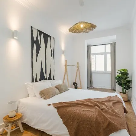 Casa Boma - Shining & Spacious With Balcony - Alvalade I Lägenhet *