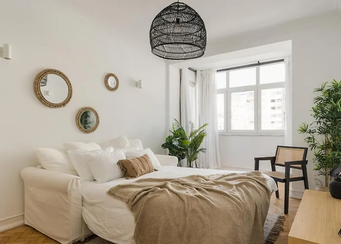 Casa Boma - Shining & Spacious With Balcony - Alvalade I 公寓 *