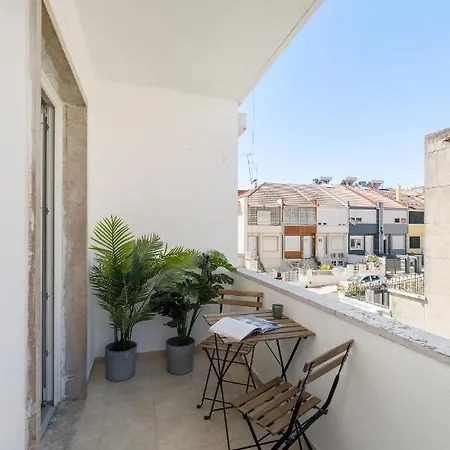 Casa Boma - Shining & Spacious With Balcony - Alvalade I Apartman